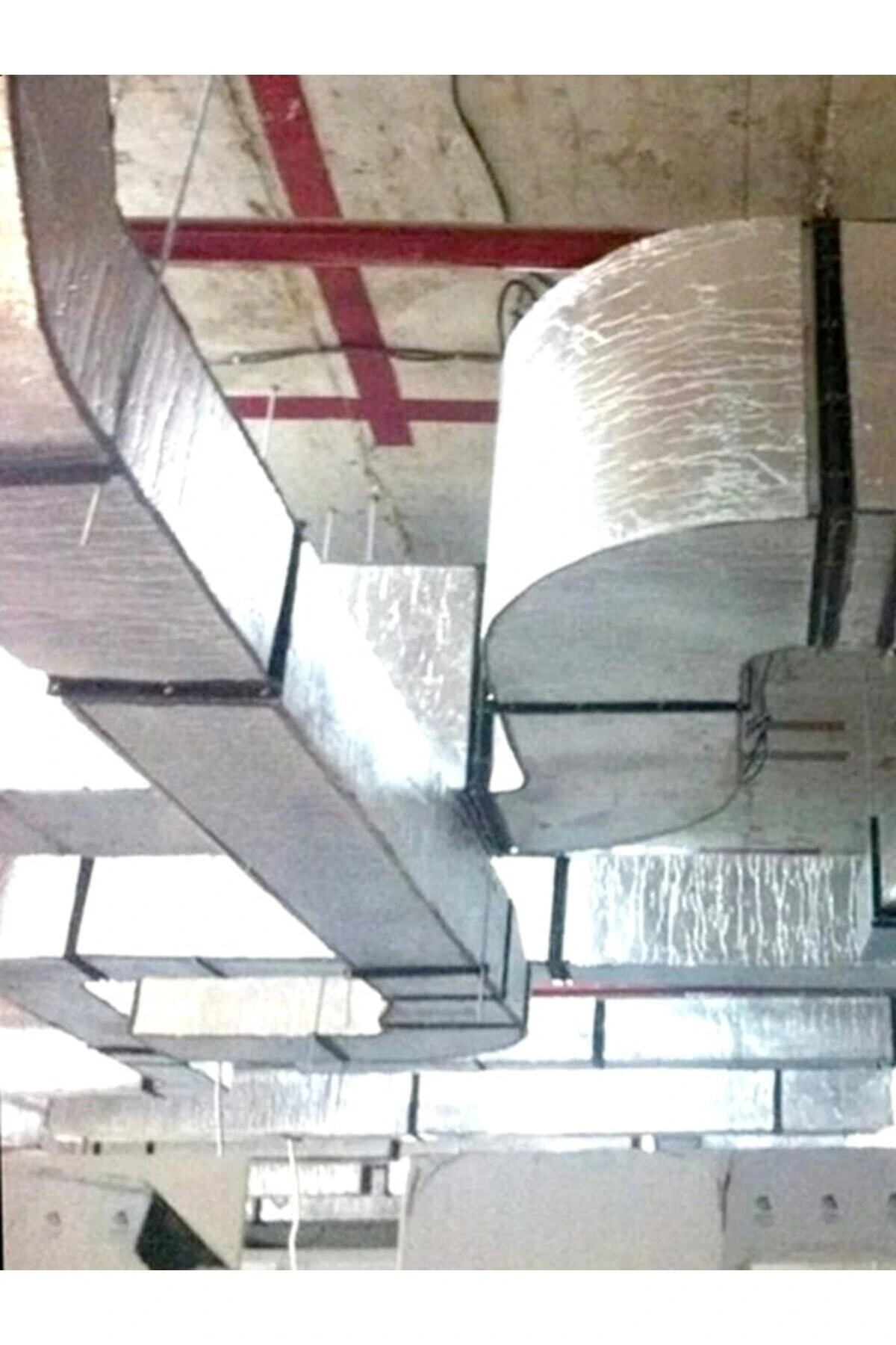 Araç Oto Ses Isı Yalıtım Bandı 10cmx5metre Alüminyum Folyolu Kauçuk Bant Izolasyon Malzemesi