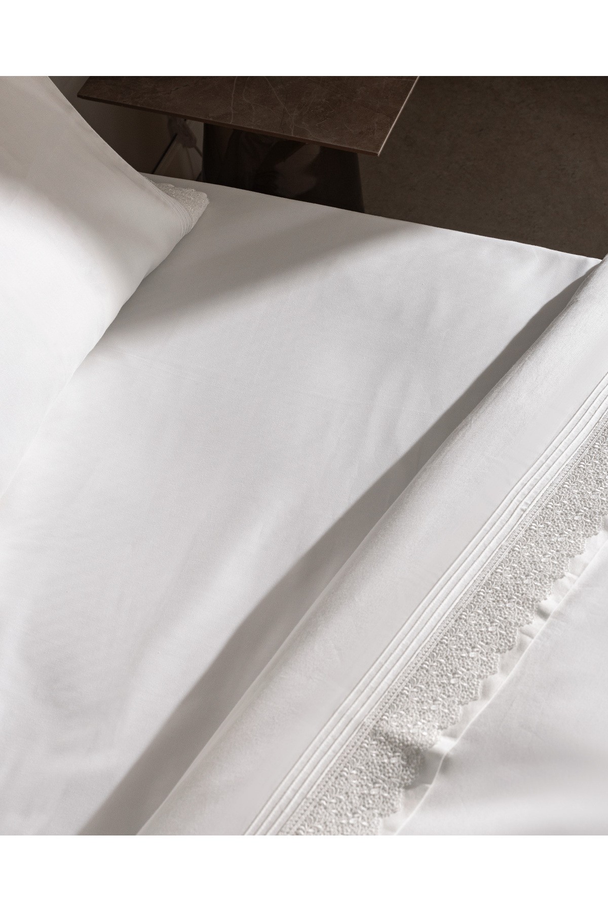 Magou King Size %100 Pamuk Brodeli Saten Nevresim Takımı - Beyaz