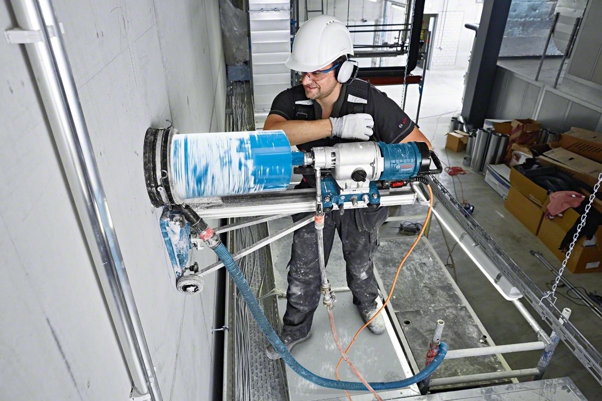 BOSCH - Standard Seri Beton Için 1 1/4'' Unc Girişli Sulu Elmas Karot Ucu 102MM