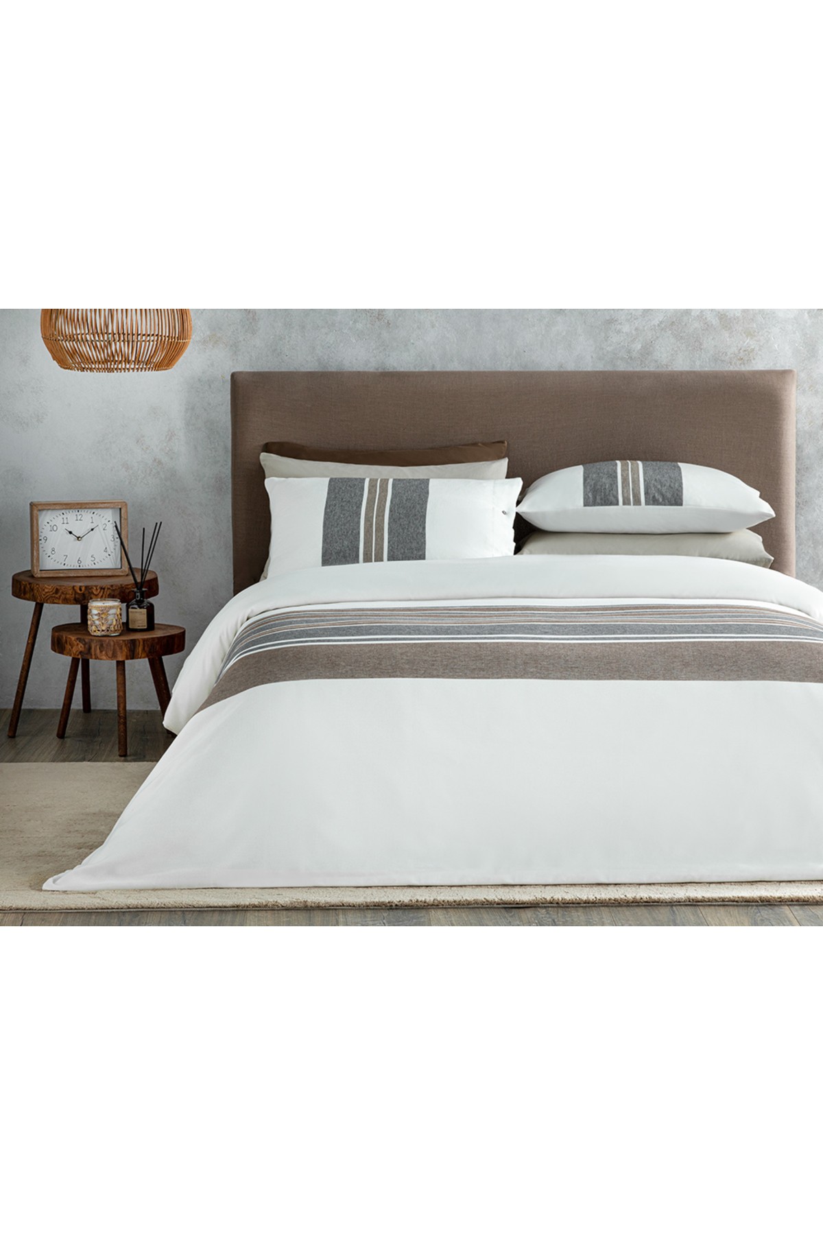 Cosy Stripe Winter Soft Double Person Set Lenjerate De Pat 200x220 Cm Brown-anthracite