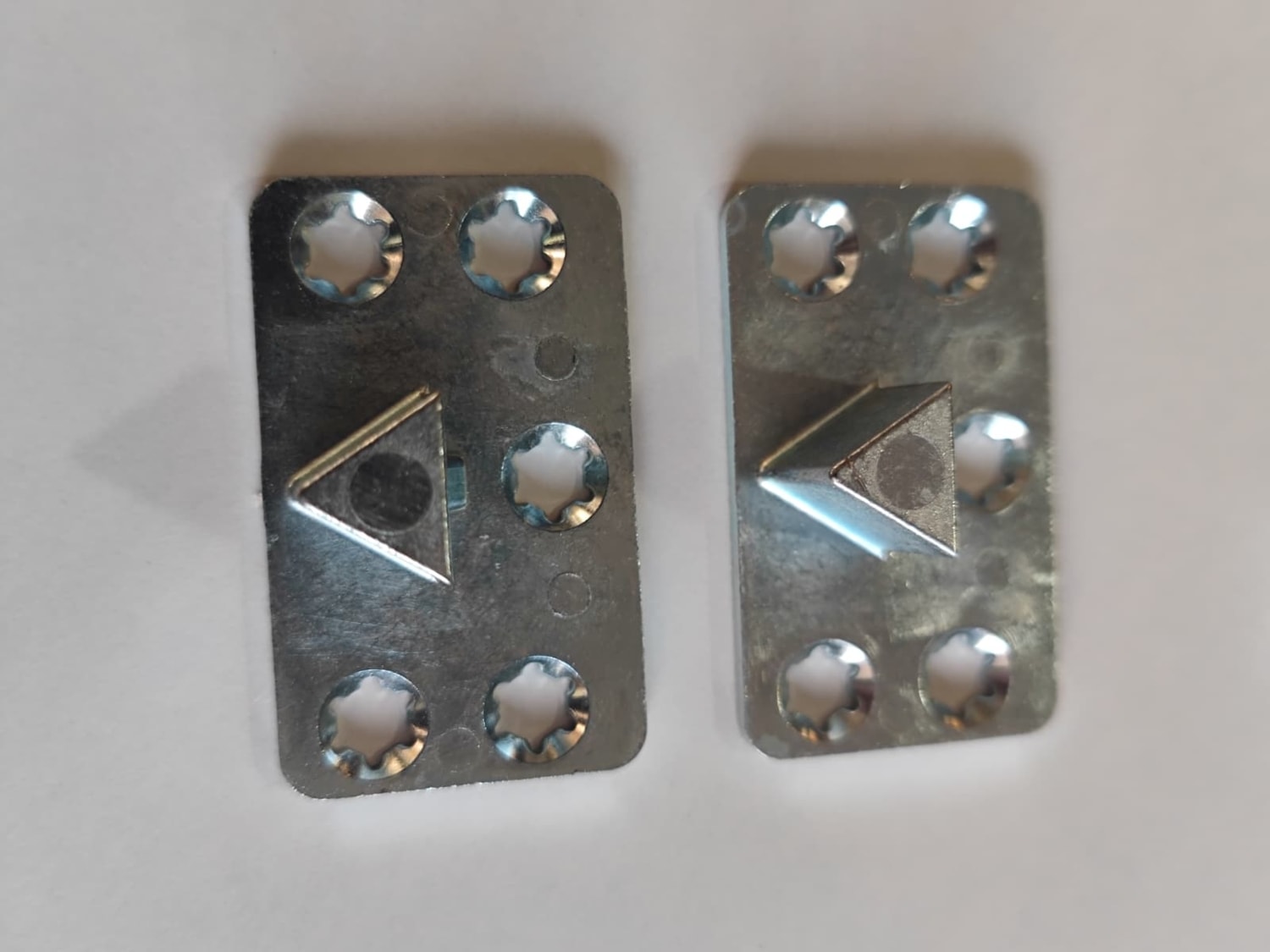 Metal Köşe Koltuk Birleştirici Aparatı - L Koltuk Birleştirme Aparatı - Timsah Koltuk Birleştirme
