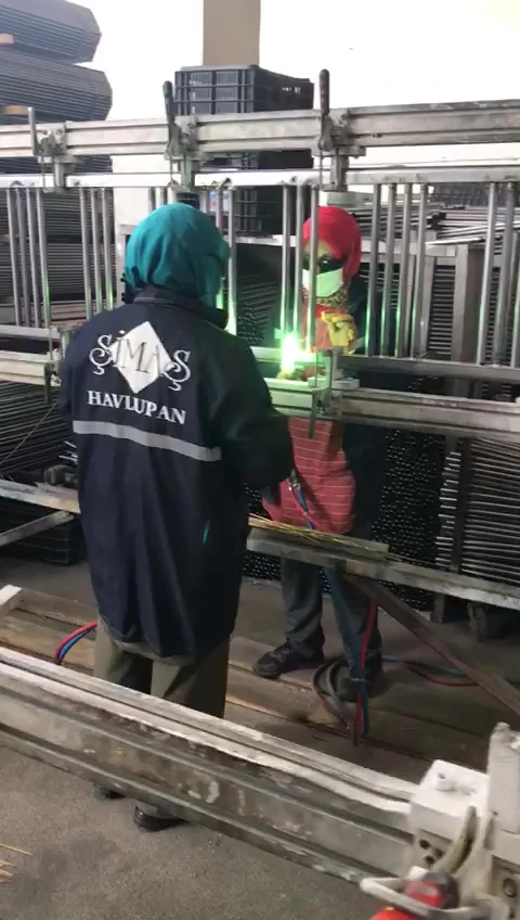 400x700 10 Borulu Siyah Havlupan + 2 Adet Radratör Vanası Mat Siyah