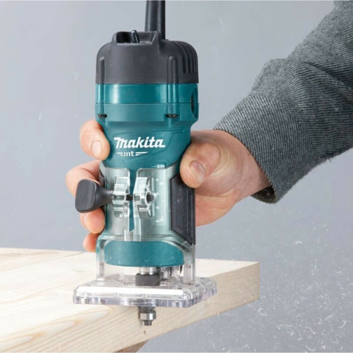 MAKİTA M3702B Formika Traşlama