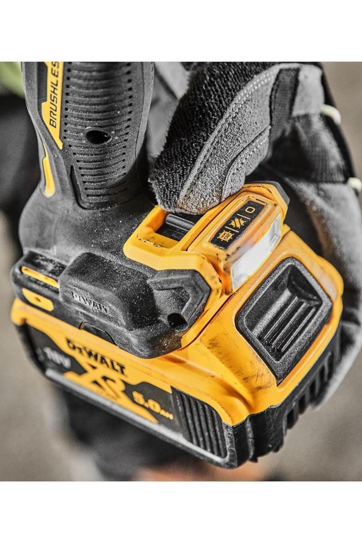 DEWALT 18V 5.0Ah Li-Ion Çift Bataryalı Kömürsüz Profesyonel Darbeli Matkap DCD805P2T-QW