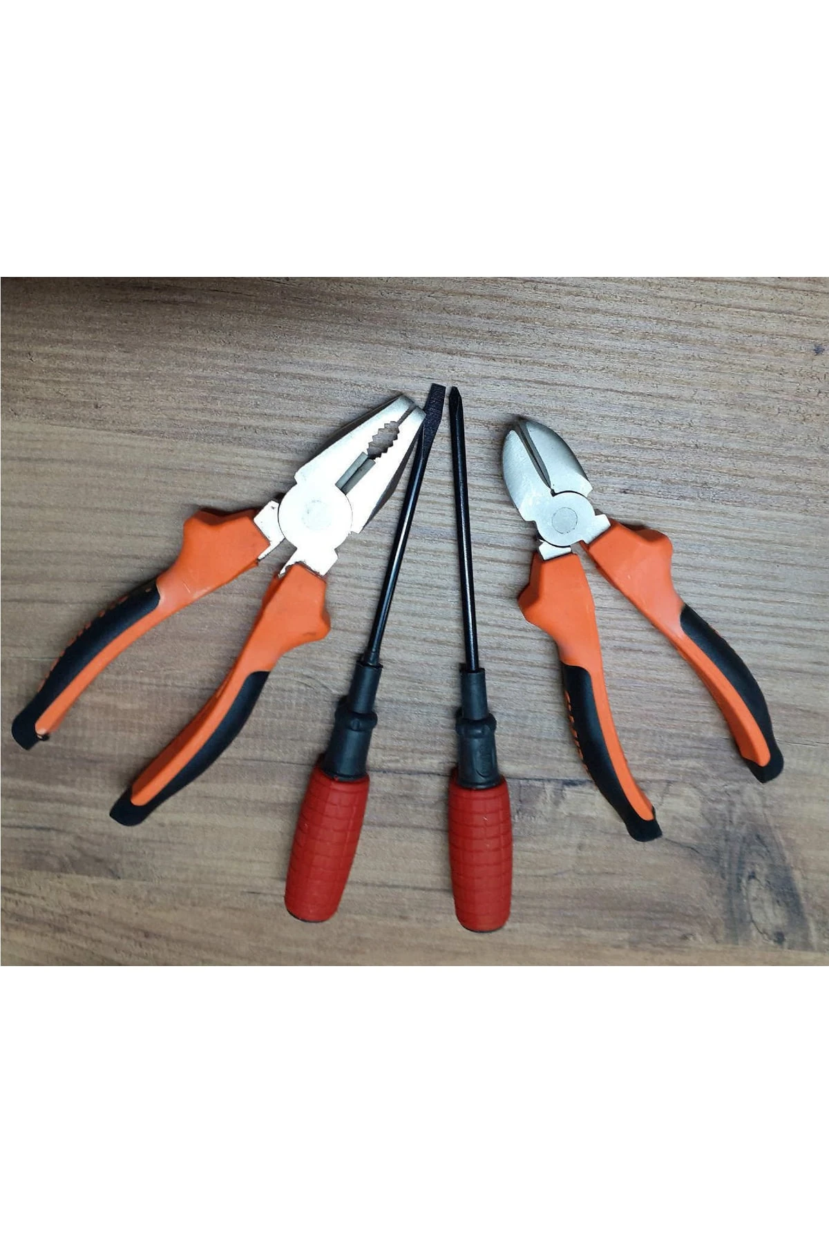 Çantalı Alet Takım Seti 19 Saatçi Tornavida Metre Çekiç Pense Yankeski Su Terazisi Alyan Vida Dubel