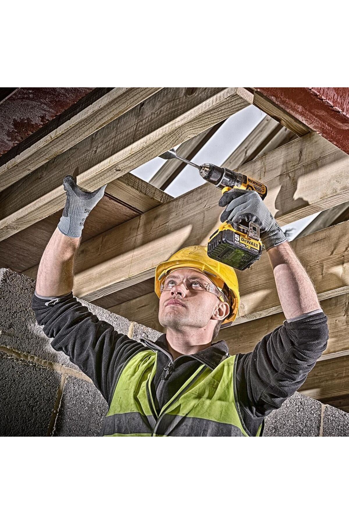 DEWALT Dcd778s2t Kömürsüz Darbeli Vidalama Matkabı 18 Volt 1.5ah 65nm Tork