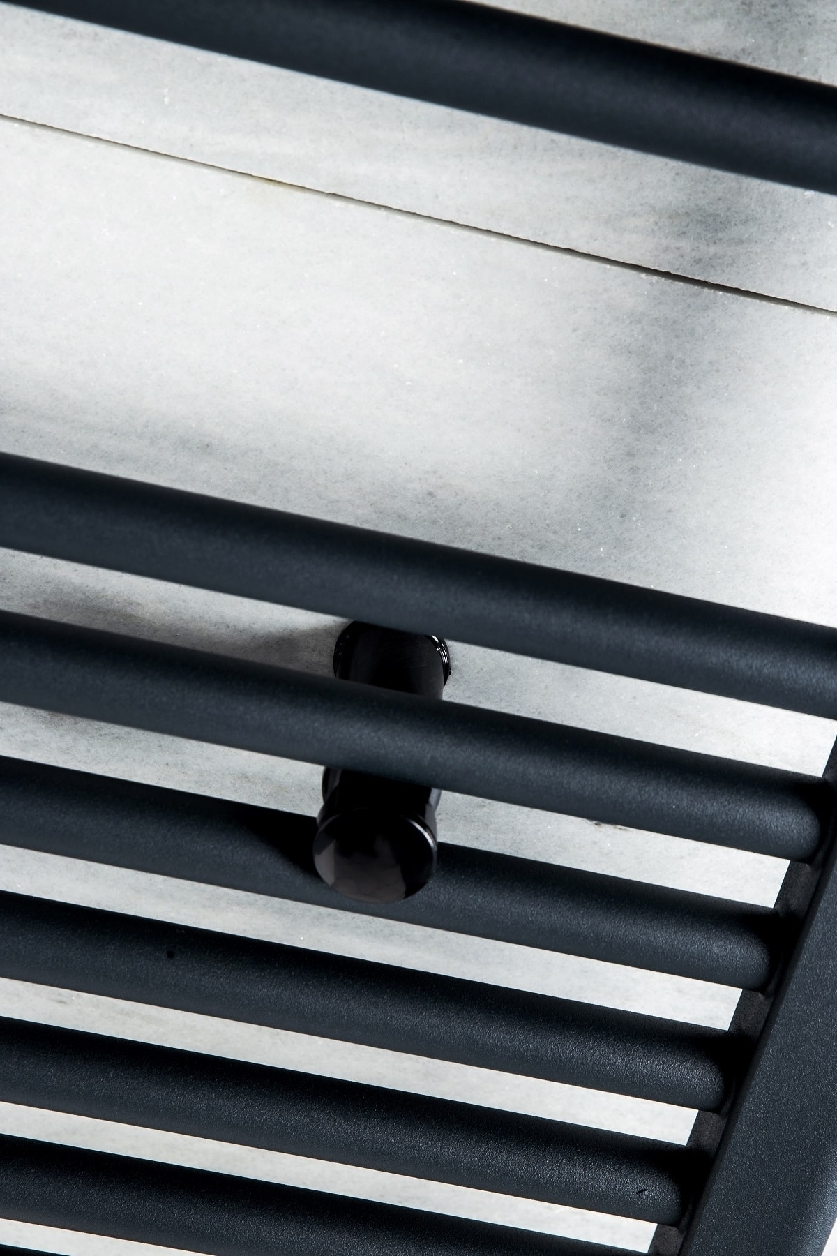 Düz Siyah Havlupan Radyatör 5 Yıl Garantili