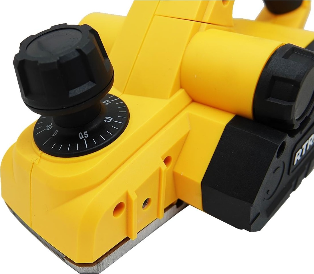 RTM3990 Elektrikli Planya Makinası 900 W 82 mm