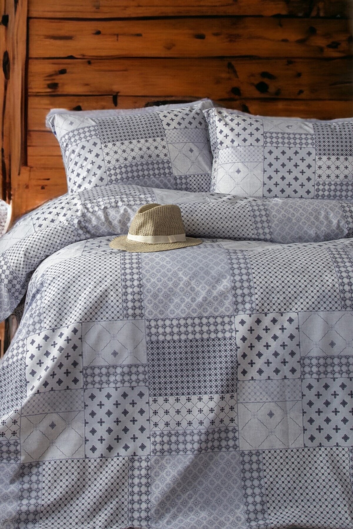 Battal Boy Nevresim Takımı Patchwork Gri Mavi Desen Ve 2 Adet Yastık Kılıfı Seti Pamuklu