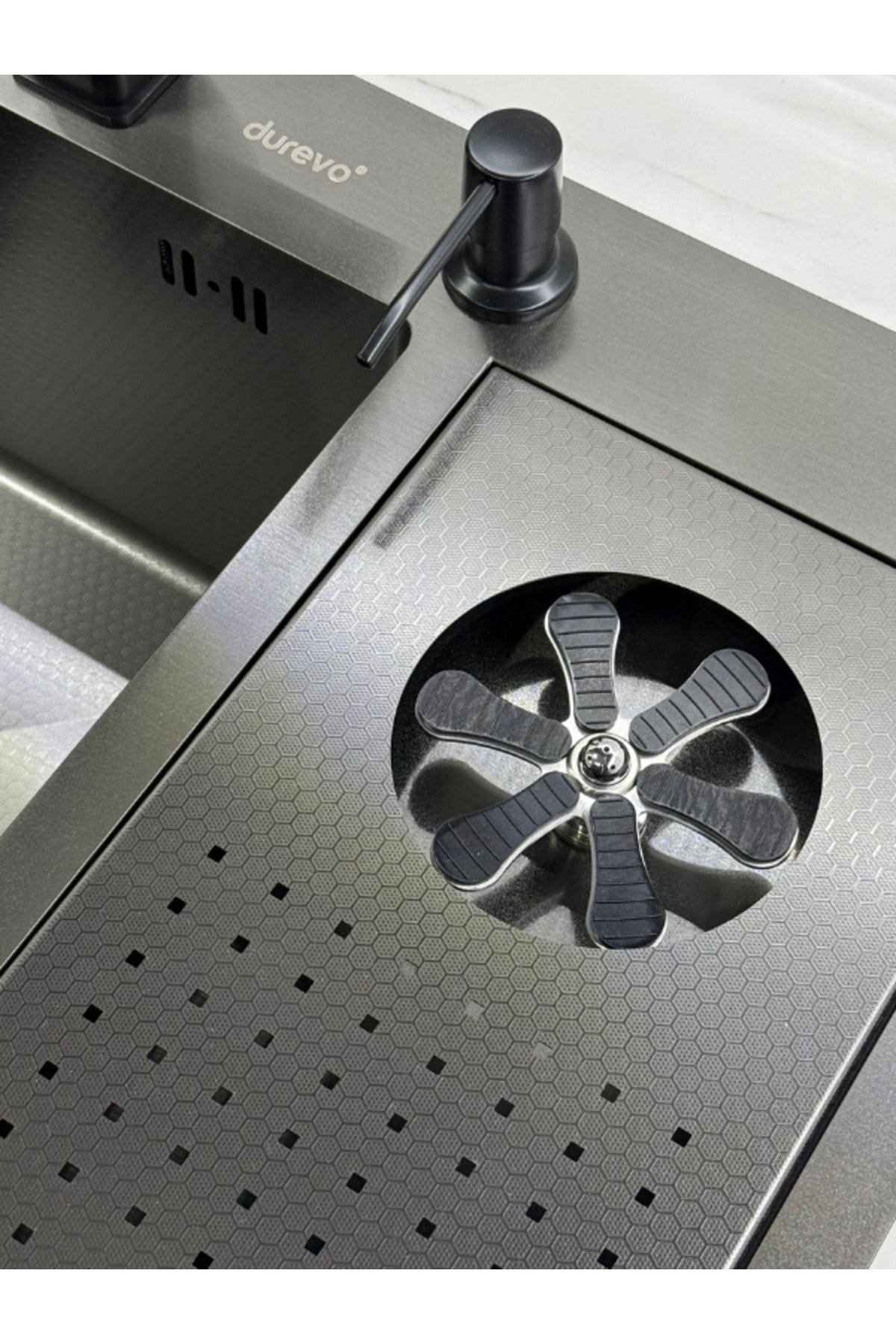 Moderno Paslanmaz Çelik Bardak Yıkamalı Akıllı Mutfak Evyesi Bal Peteği Yüzey Siyah 76x48cm Eviye