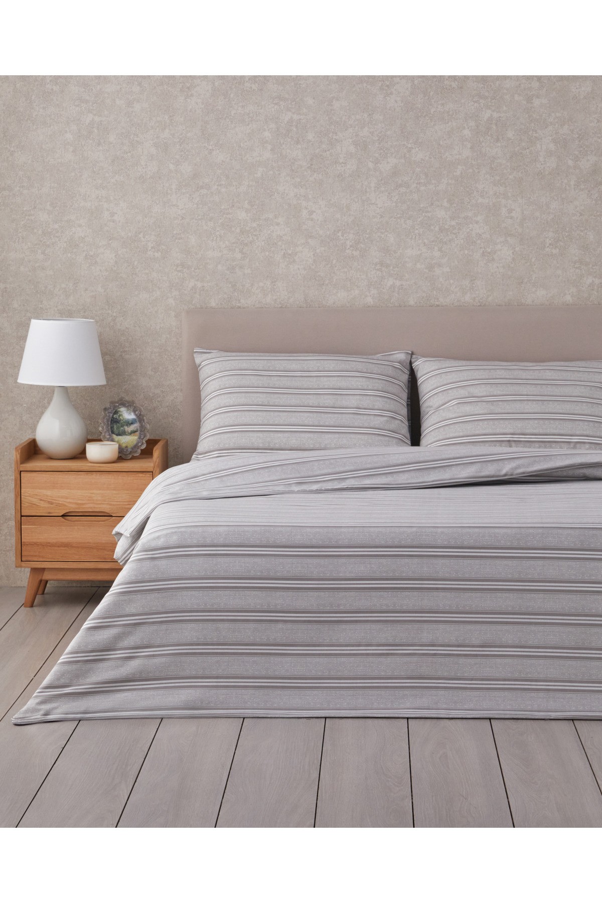 Sleek Lines Kolay Ütülenir Çift Kişilik Nevresim Takımı 200x220 cm Gri