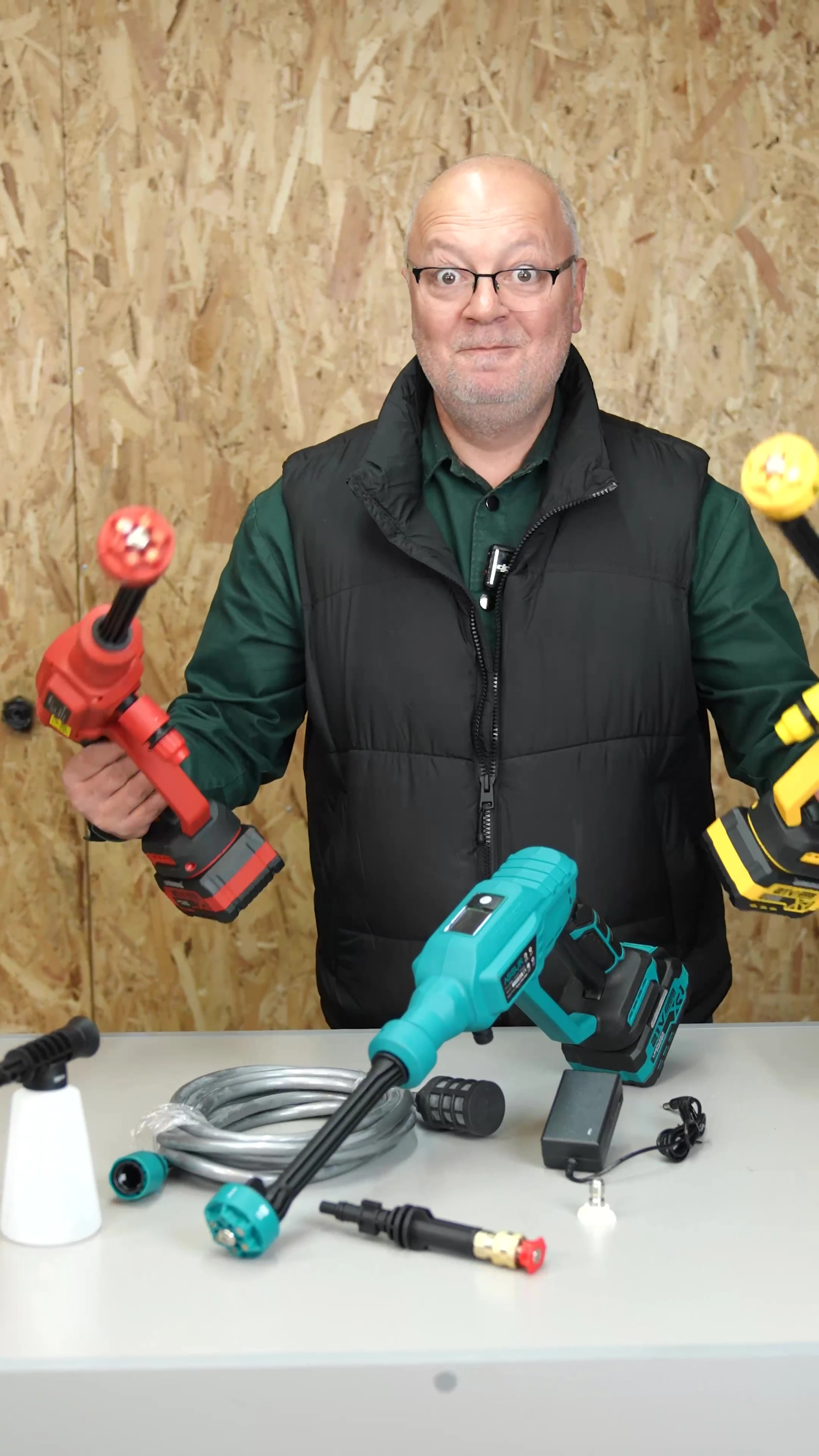 21v Kömürsüz Motor Yüksek Basınçlı Akülü Oto Araba Yıkama Makinesi Şarjlı