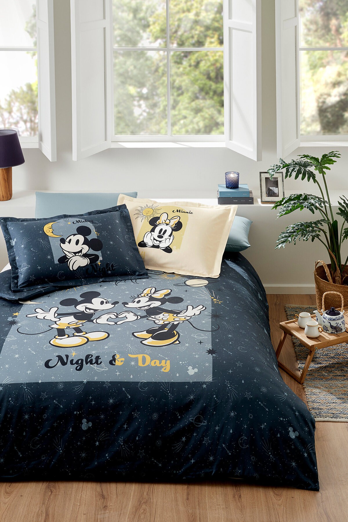 Mickey & Minnie Mouse Day Çift Kişilik Disney Lisanslı Lastikli Çarşaf Nevresim Takımı