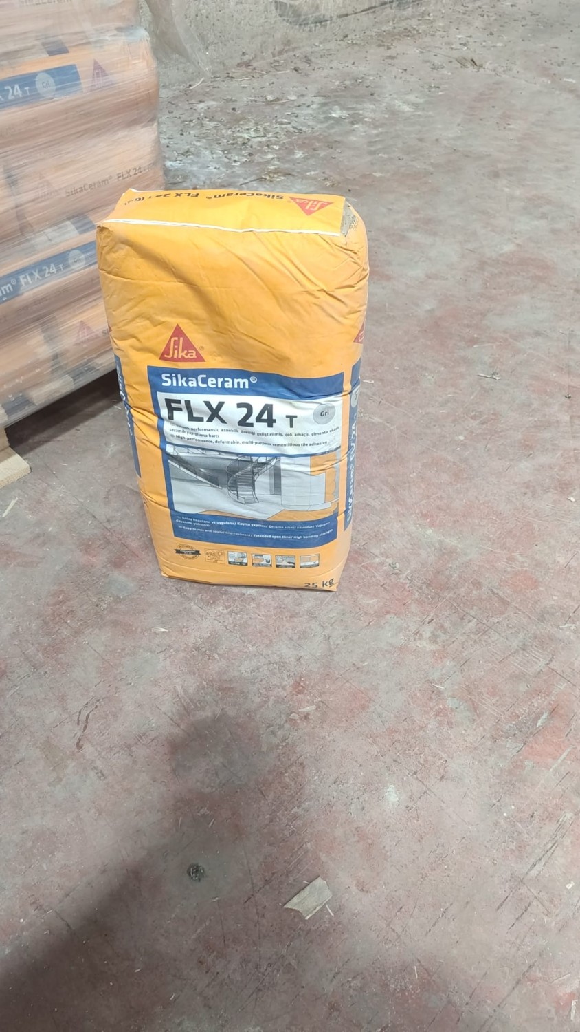 ceram Flx-24 T Gri Çimento Esaslı, Polimer Takviyeli, Esnek Seramik Yapıştırıcısı 25KG