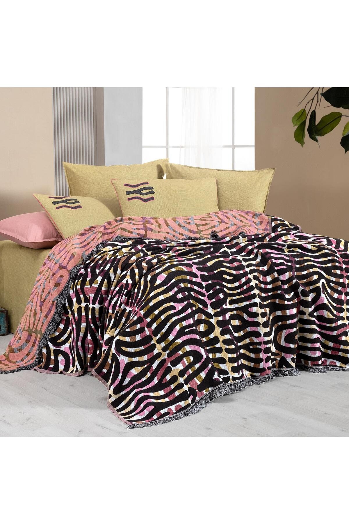 Lole Multicolor Çift Kişilik %100 Pamuk İpliği Boyalı Pike Takımı