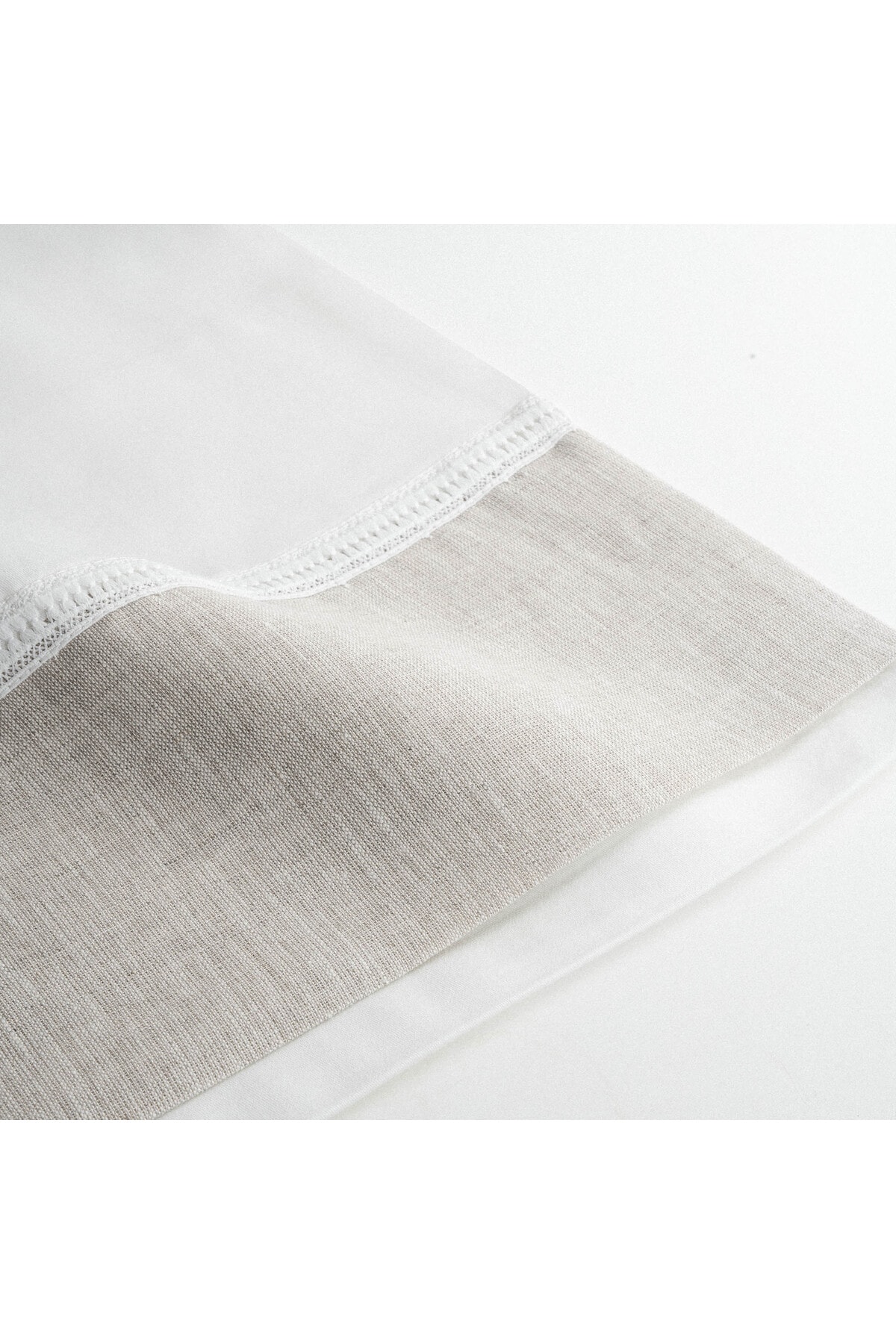 Ayliz Battal Boy Nevresim Takımı %100 Organik Pamuk Saten El Nakışlı Krem 240x220 Cm