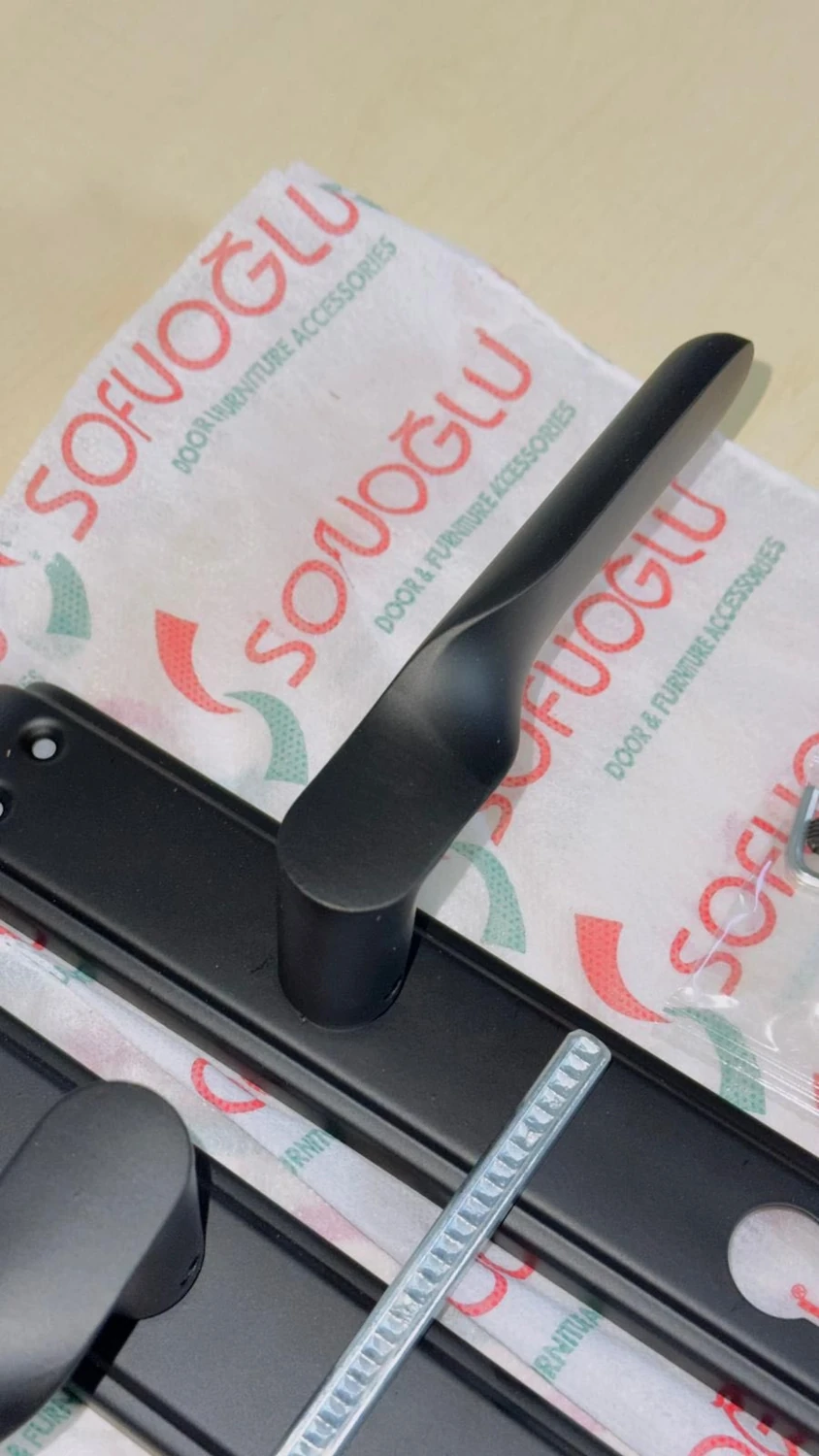 Siyah Çelik Kapı Kolu Sağ Yön 1. Sınıf Kaliteli Paslanmaz( Sofuoğlu Smart-Anka)