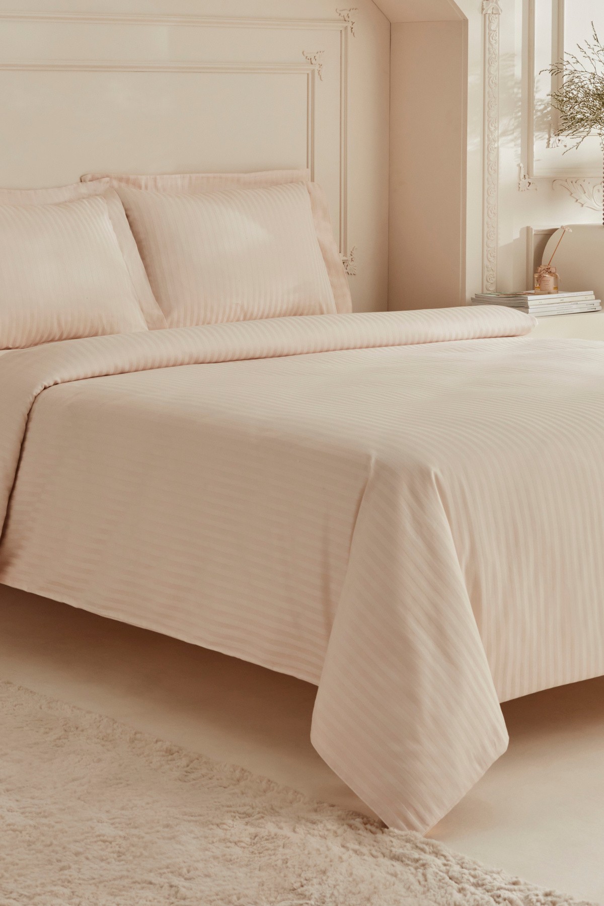 White Collection Minas Çift Kişilik Çizgili Saten Nevresim Takımı Bej