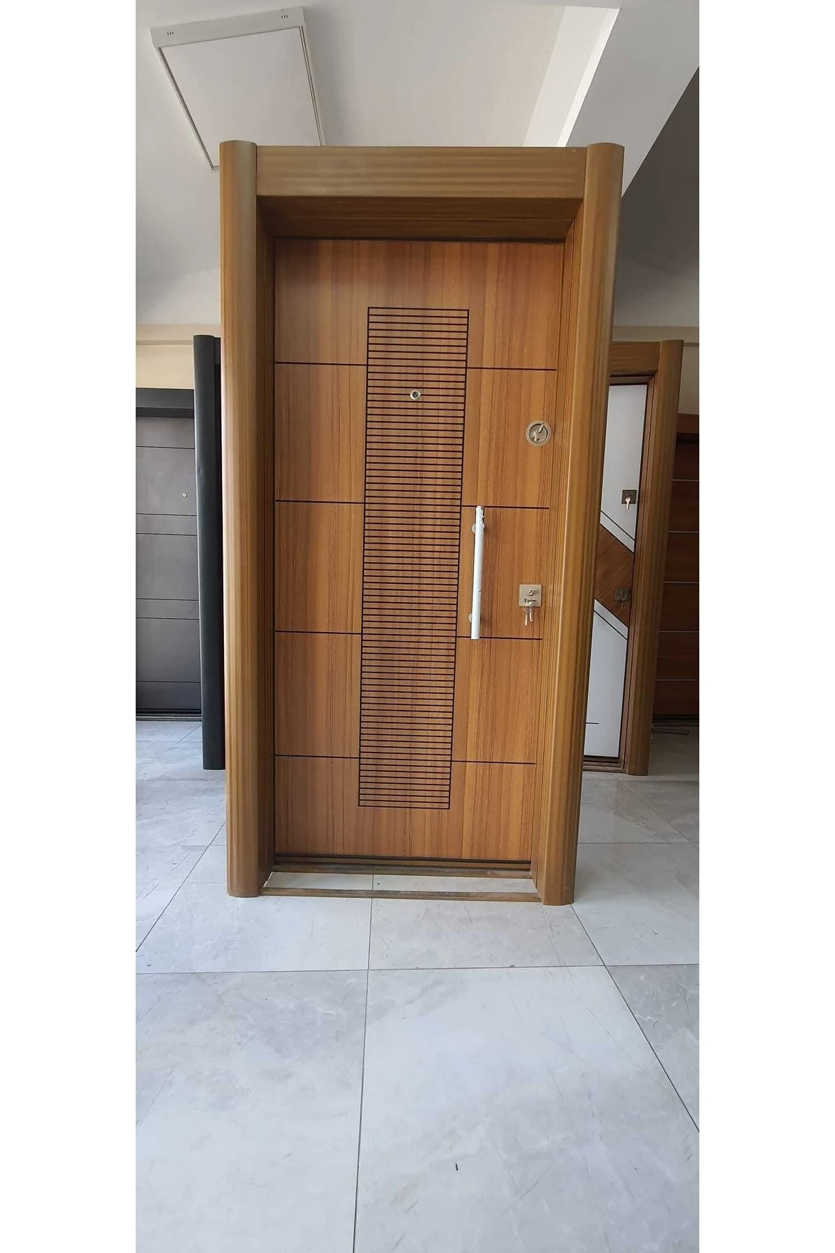 Eskitme Görünüm Çelik Kapı, Ahşap Desenli Daire Kapısı, Çelik Kapı Sağ Açılım