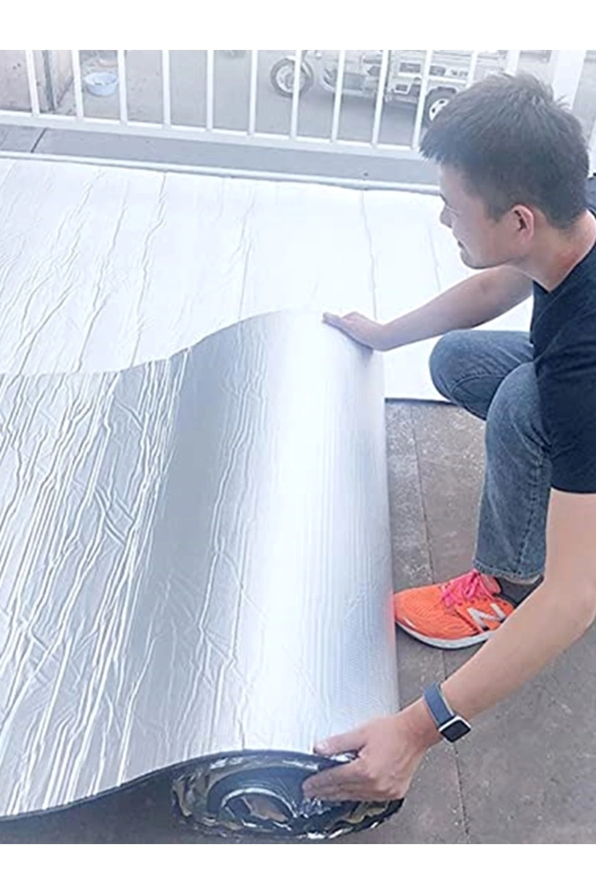 Alüminyum Folyolu Kauçuk Izolasyon 13mm 120cm 16.8m2 Kendinden Yapışkanlı Elastomerik Kauçuk Köpüğü