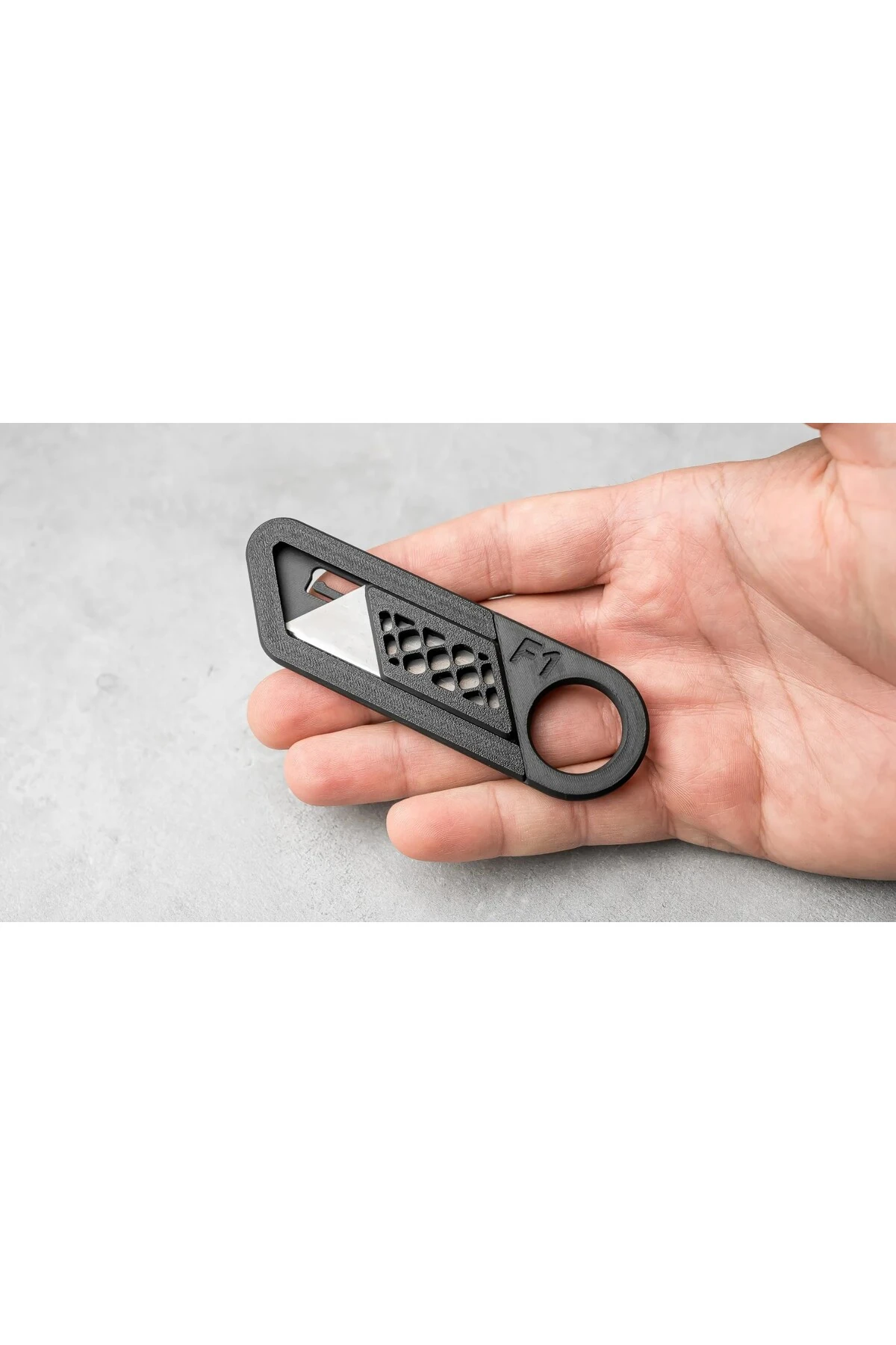 Mini Maket Bıçağı – Her An Elinin Altında, Pratik Ve Keskin!