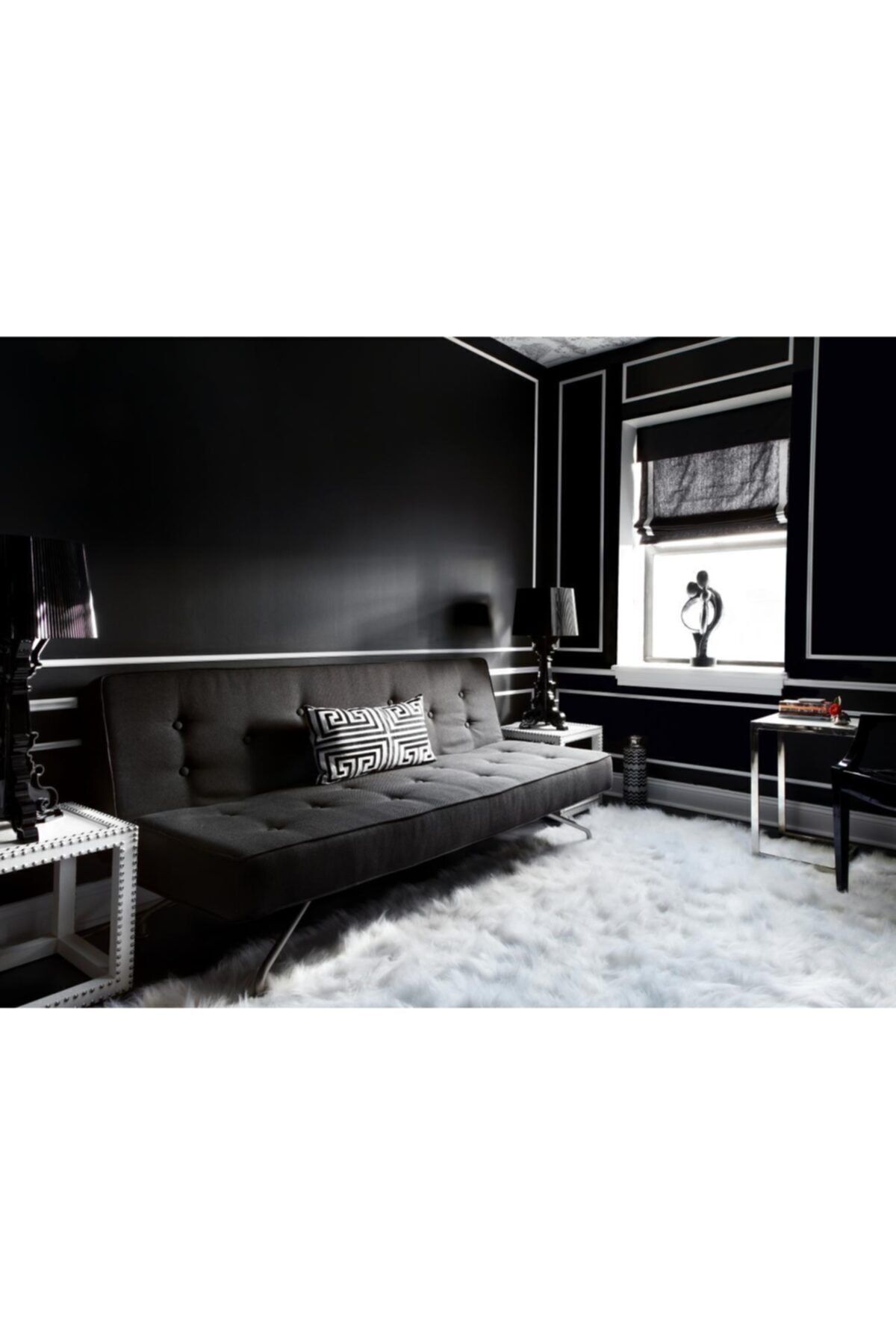 Plastik Mat Siyah Su Bazlı Iç Duvar Boyası 2.5 Lt