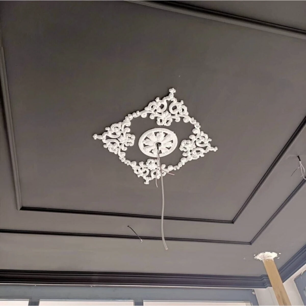 Gri Boyanabilir Çıta Motifi 25 Cm, Dekorasyon ve Tasarım Için Şık Seçenek