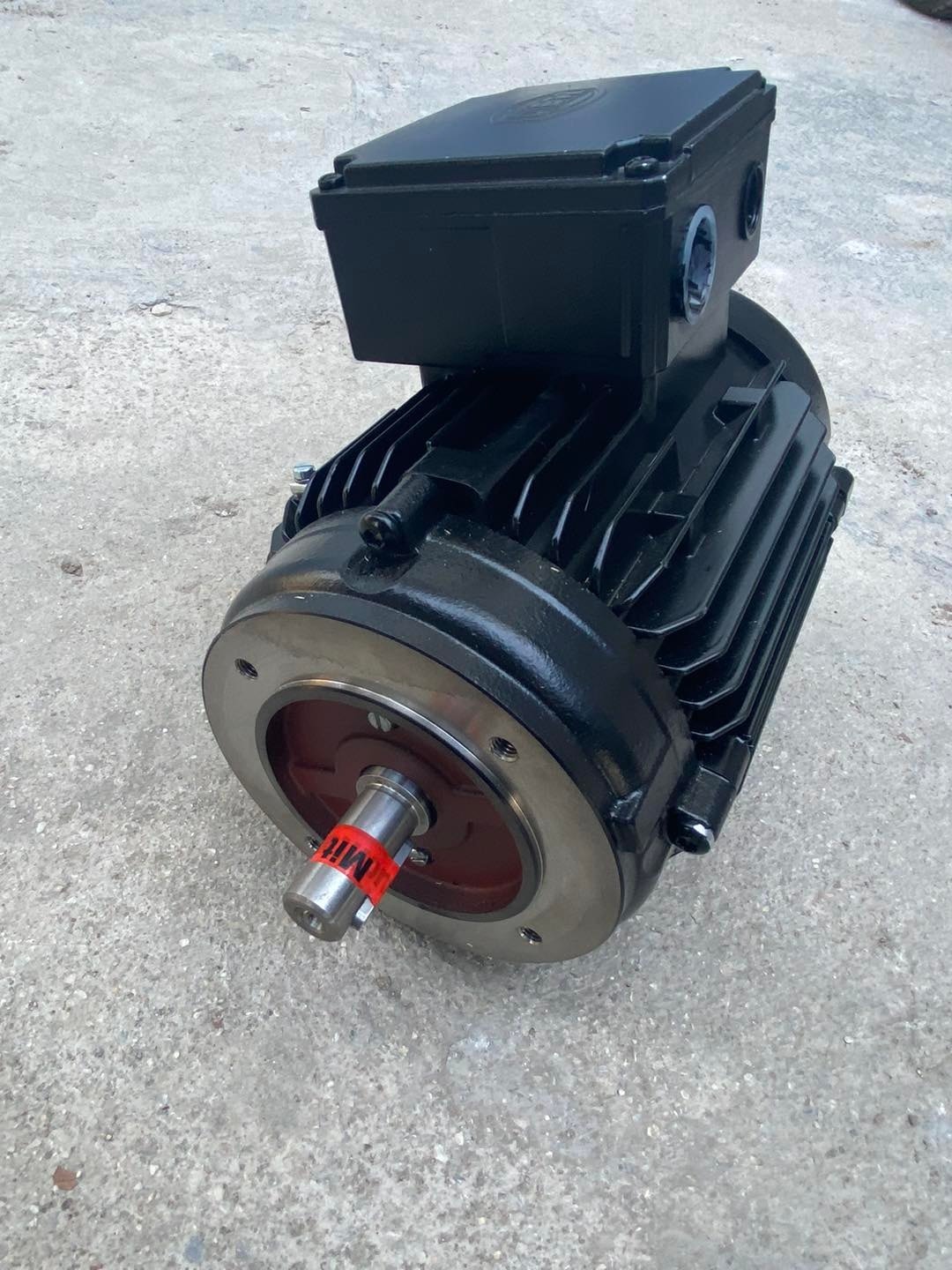 Fdr 90L -125 / 6 - U -S Elektrik Motoru 1.5 Kw 400V 1420 R/min
