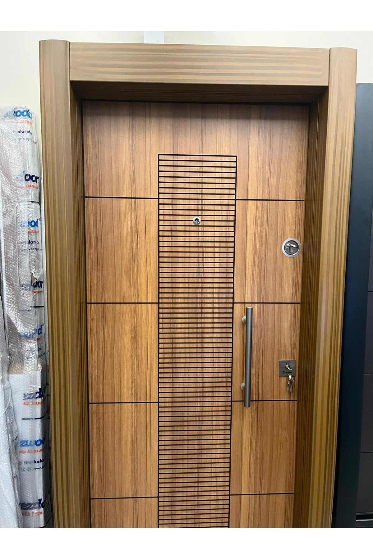 Eskitme Görünüm Çelik Kapı, Ahşap Desenli Daire Kapısı, Çelik Kapı Sağ Açılım