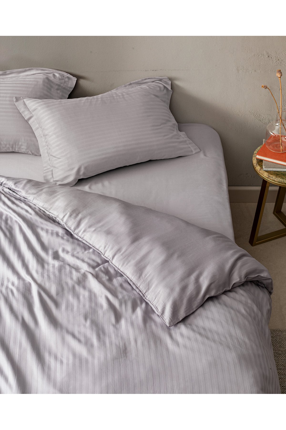 Elicia King Size Çizgili Saten Nevresim Takımı