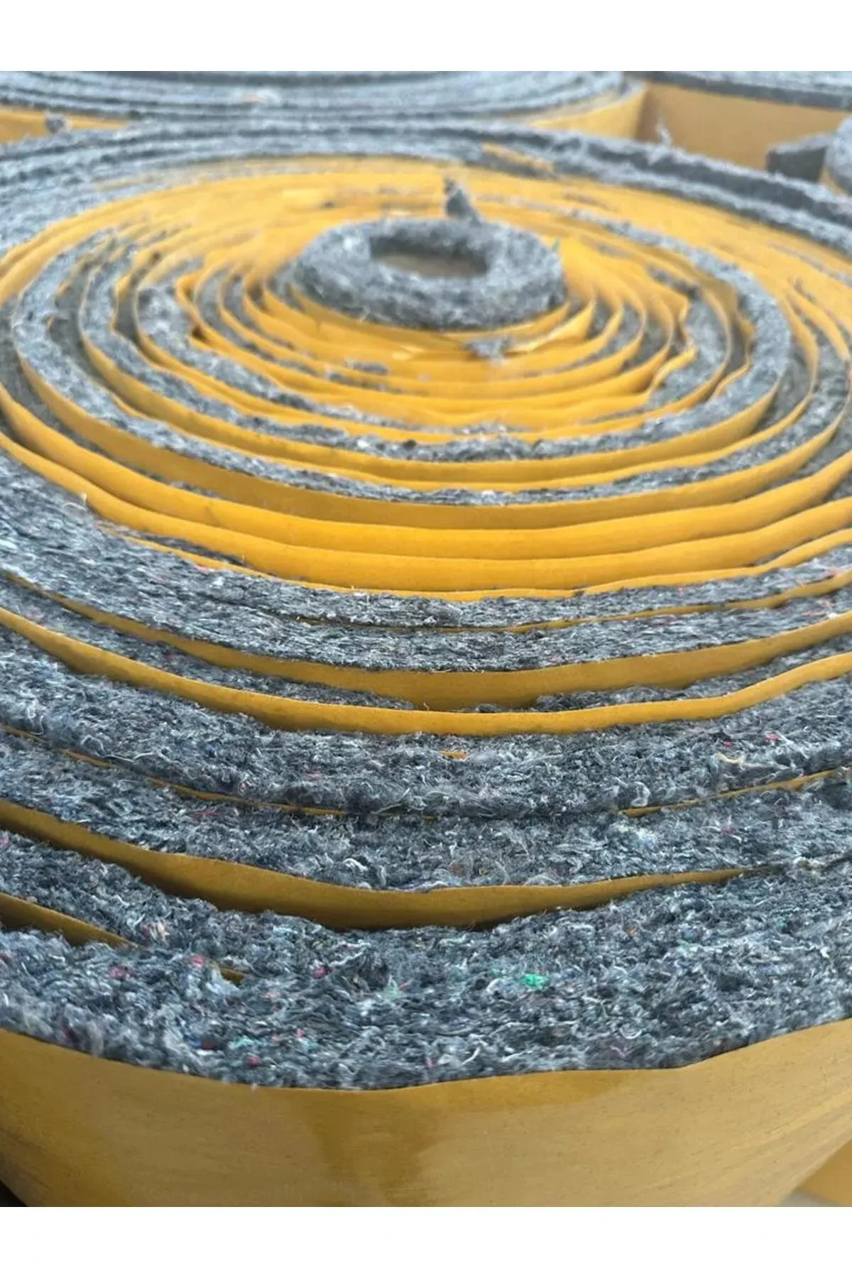 Karavan Ve Yat Yalıtım Keçesi - Yapışkanlı- 20mm 300cmx100cm