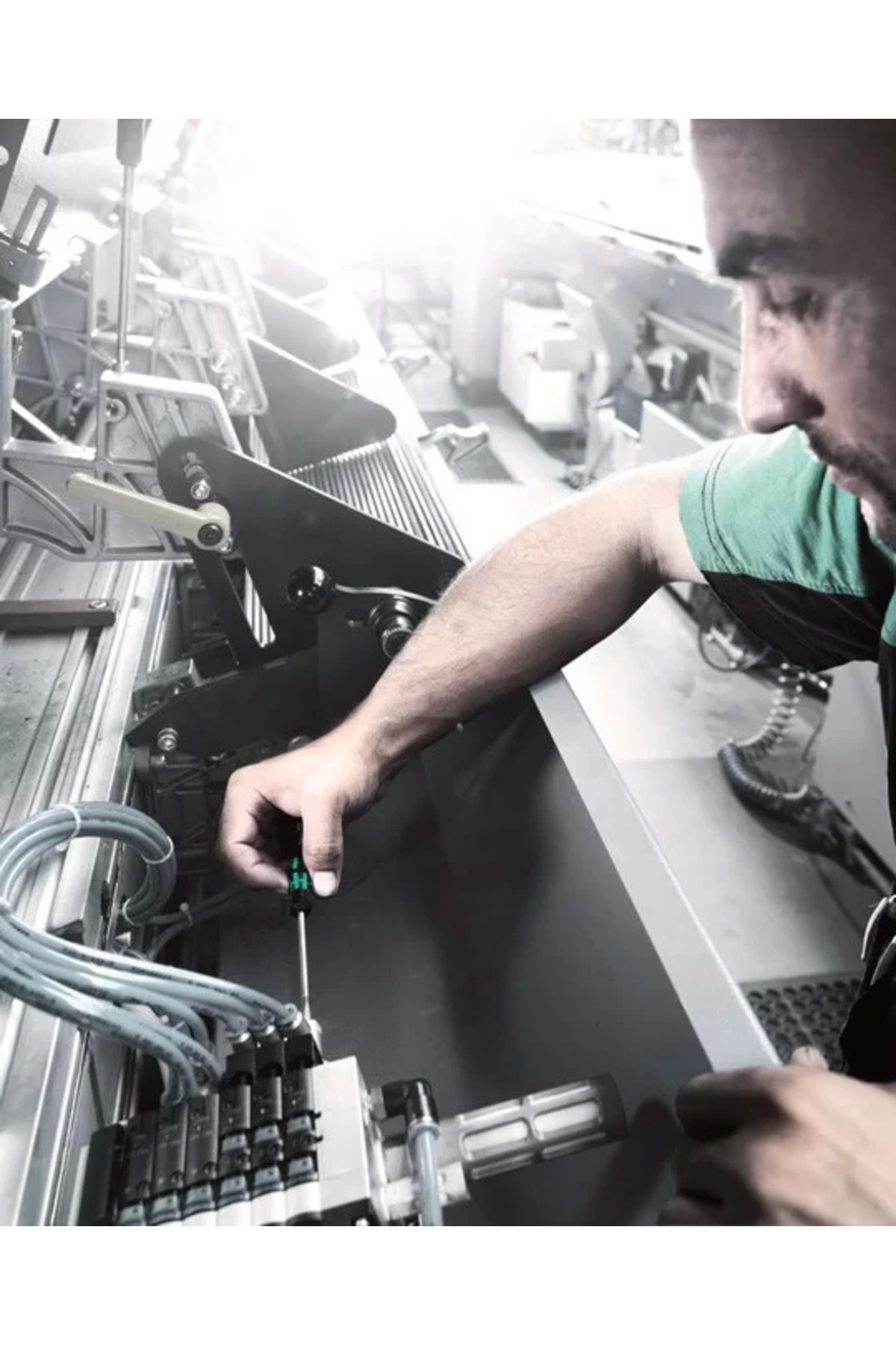 WERA 2035/6 A Elektronikçi Tornavida Seti + Raf