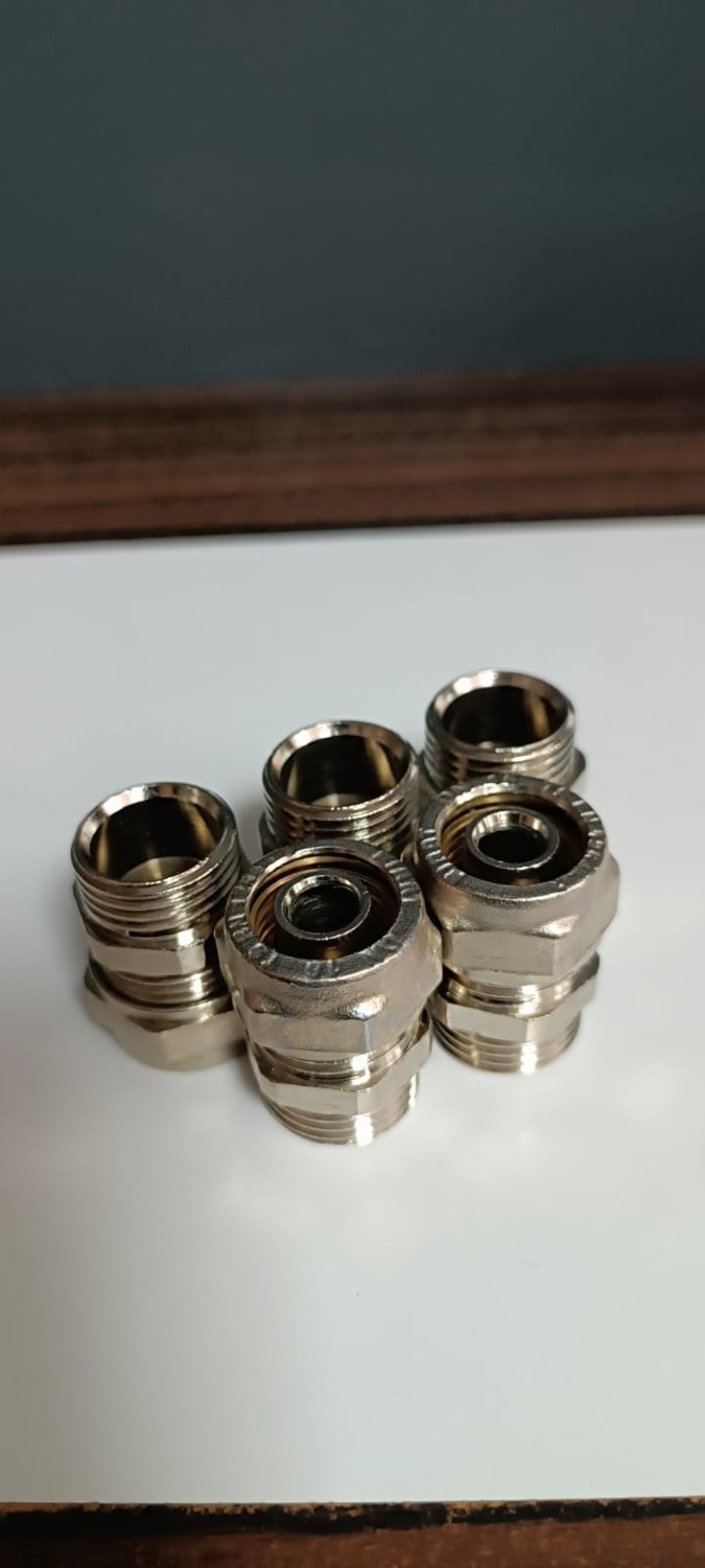 1/2" * 16 mm Dış Dişli Rakor ( Pe-Rt Boru Bağlantılı ) 5li Paket