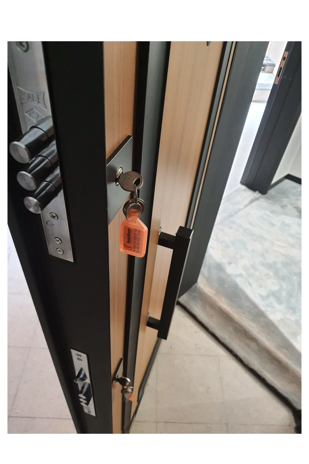 Çelik Kapı,kabartma Desenli Çelik Kapı, Daire Kapısı, Çelik Kapı Sağ Açılım