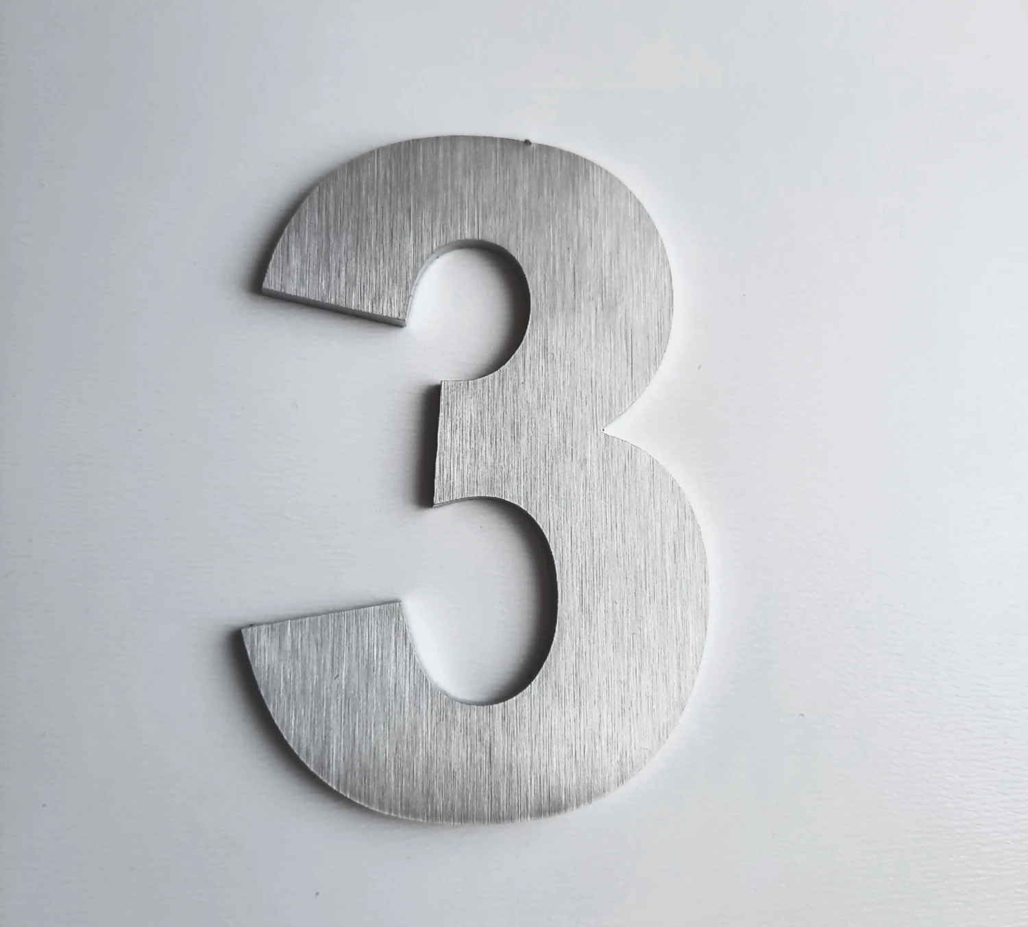 Kapı Daire Bina Numarası 6 cm No:3 Fırça Desen Paslanmaz Çelik Metal Kendinden Yapışkanlı Numara