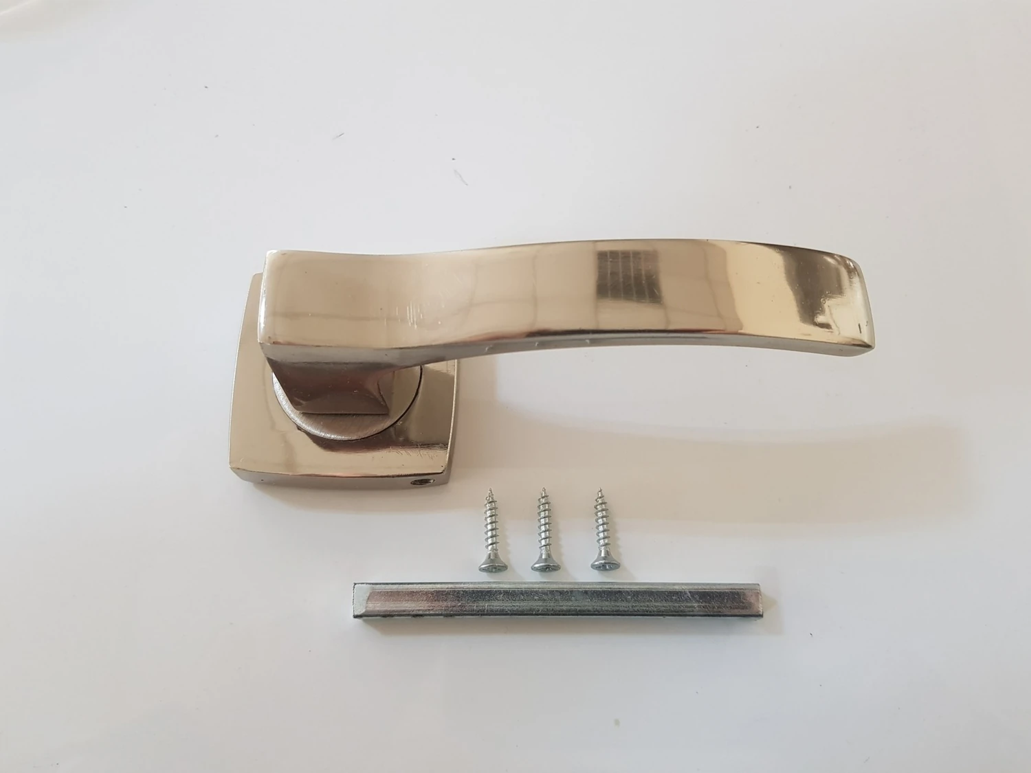 Çelik Kapı Kolu Köprü Sağ Basar Nikel Saten