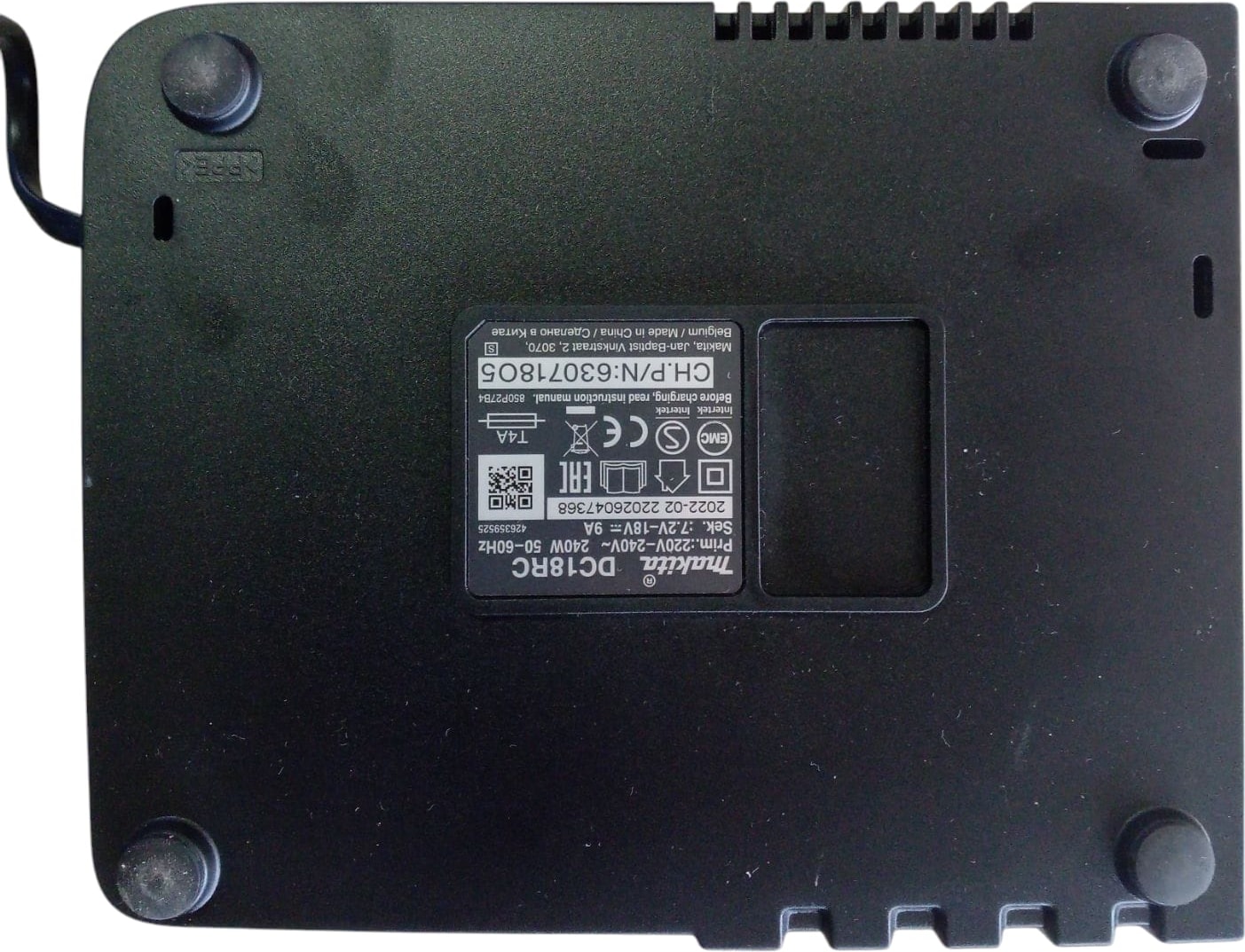 MAKİTA DC18RC Li-Ion Hızlı Şarj Cihazı 7.2V - 18V - Orijinal Kutusu Yok