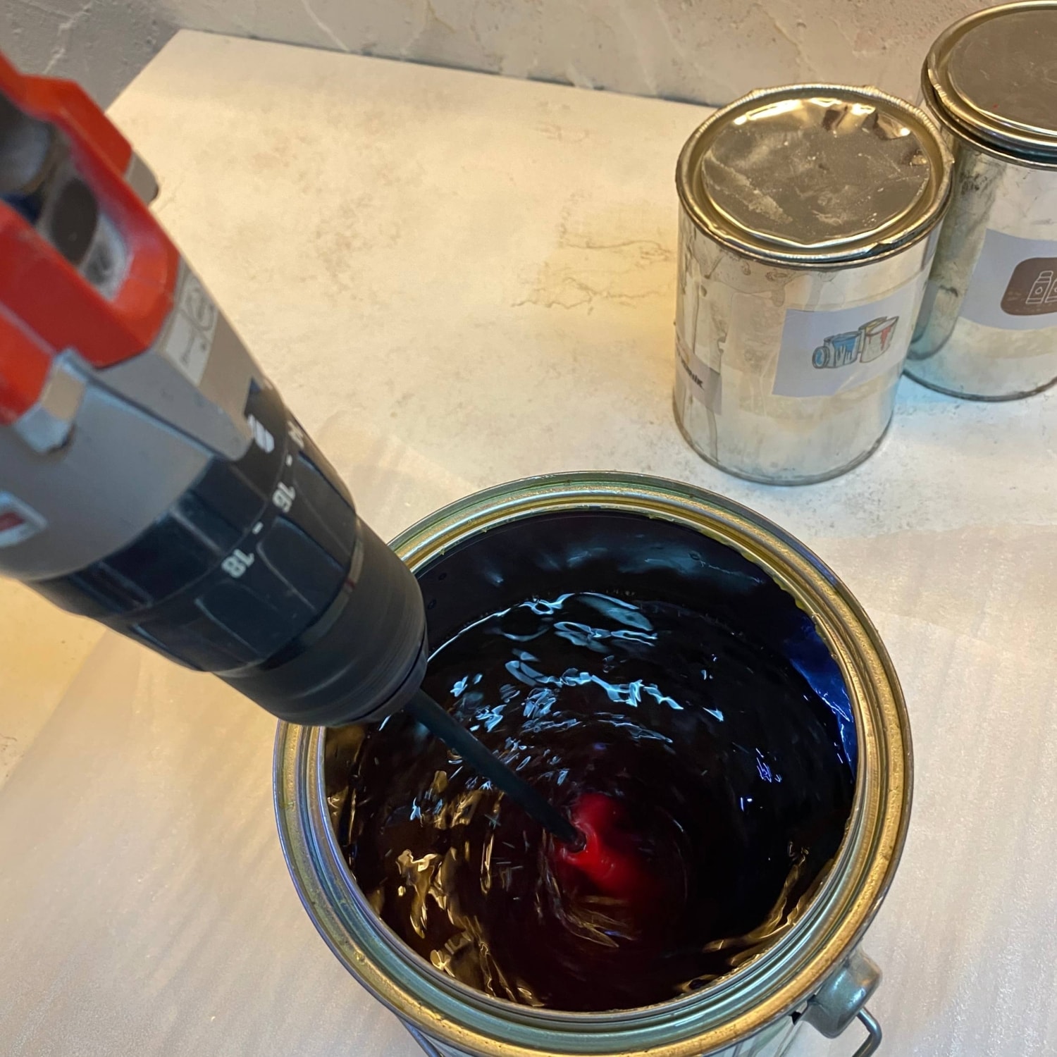 Şarjlı Matkap Uyumlu Karıştırıcı Uç – Epoxy, Boya, Taş Tozu ve Alçı Için Mikser Ucu – 20 cm Uzunluk / 60 mm Karıştırma Çapı – Plastik Ağız Demir Gövde Kompakt Tasarım