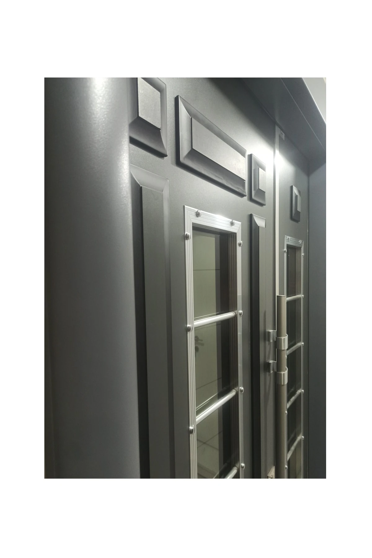 Celik Kapi Model Tezwood Çelik Kapı, Antrasit Rengi Kabartma Model Bina Giriş Kapısı Sol Açılım