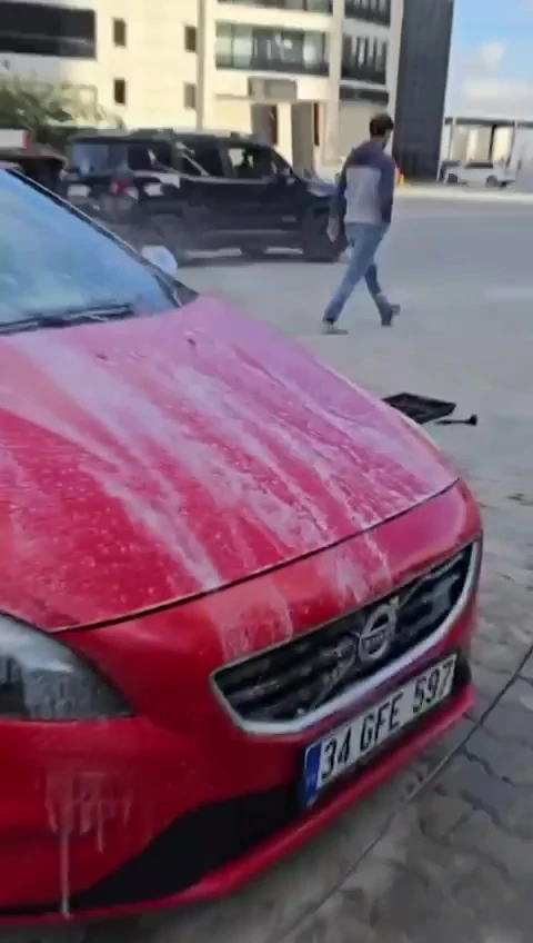 Turbo 1  Şarjlı  70 Bar Yüksek Basınçlı  Oto Yıkama Makinesi  Ve Sulama Tabancası