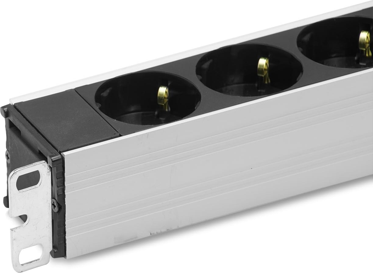 19" 6'lı Schuko Kabinet Grup Prizi (PDU)-16A Sigortalı