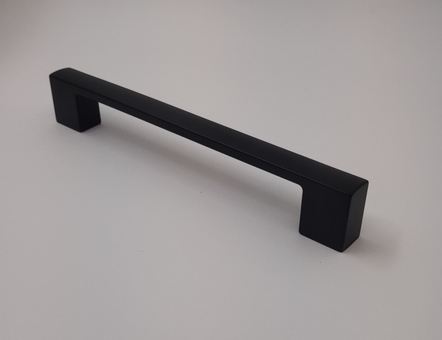 Mutfak Dolap Çekmece Kapak Mobilya Kulbu 128 mm Lüks Metal Kulp (Siyah Renk)
