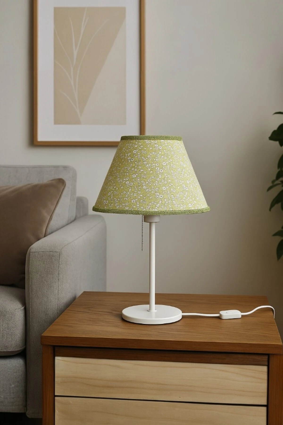 Yeşil Çiçek Desenli Kumaş Abajur, Zincirli Anahtarlı Masa Lambası, Dekoratif Aydınlatma, 30x50 cm