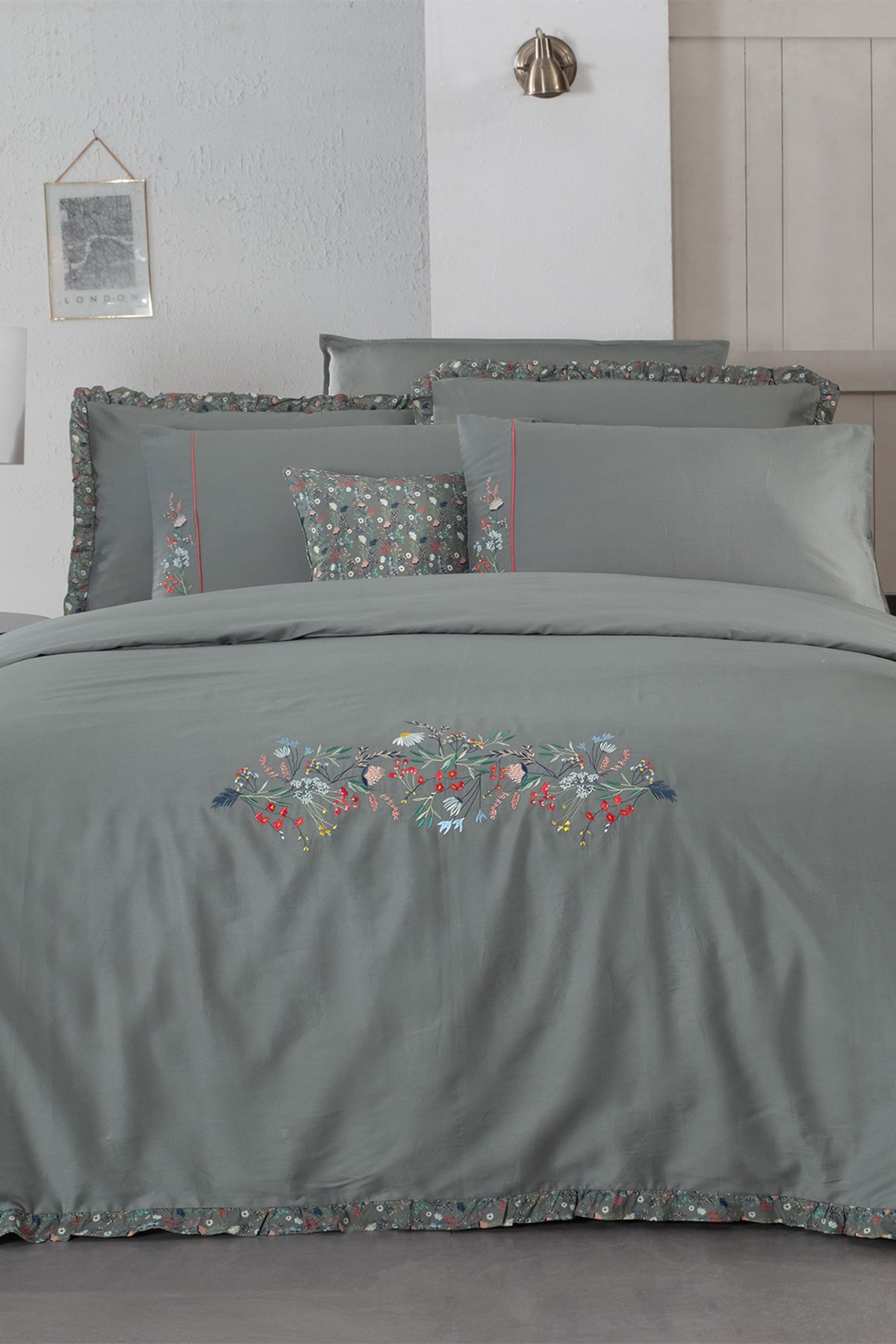 Nitra Gri King Size (Battal Boy) %100 Pamuk Saten 300 TC Nevresim Takımı