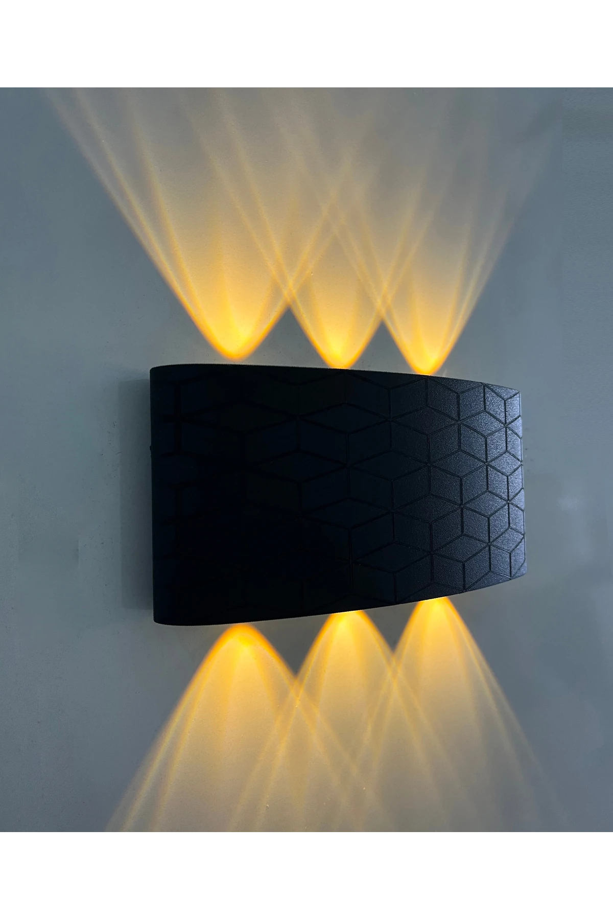 Geometrik Deren Siyah Kasa Günışığı Anahtarlı Ledli Elektrikli Aplik - Tek Adet - PİLLİ DEĞİLDİR