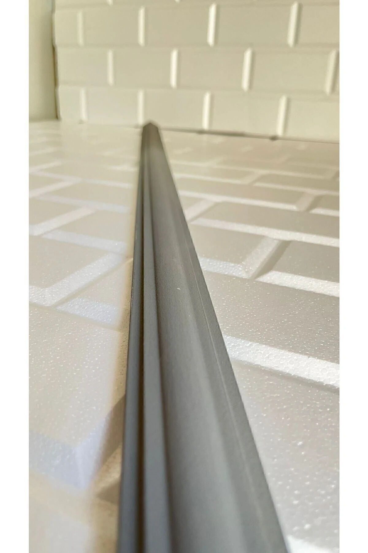 Antrasit Minella01 Duvar Çıtası Kendinden Yapışkanlı 1 Adet Fiyatıdir Stropiyer 100 Cm