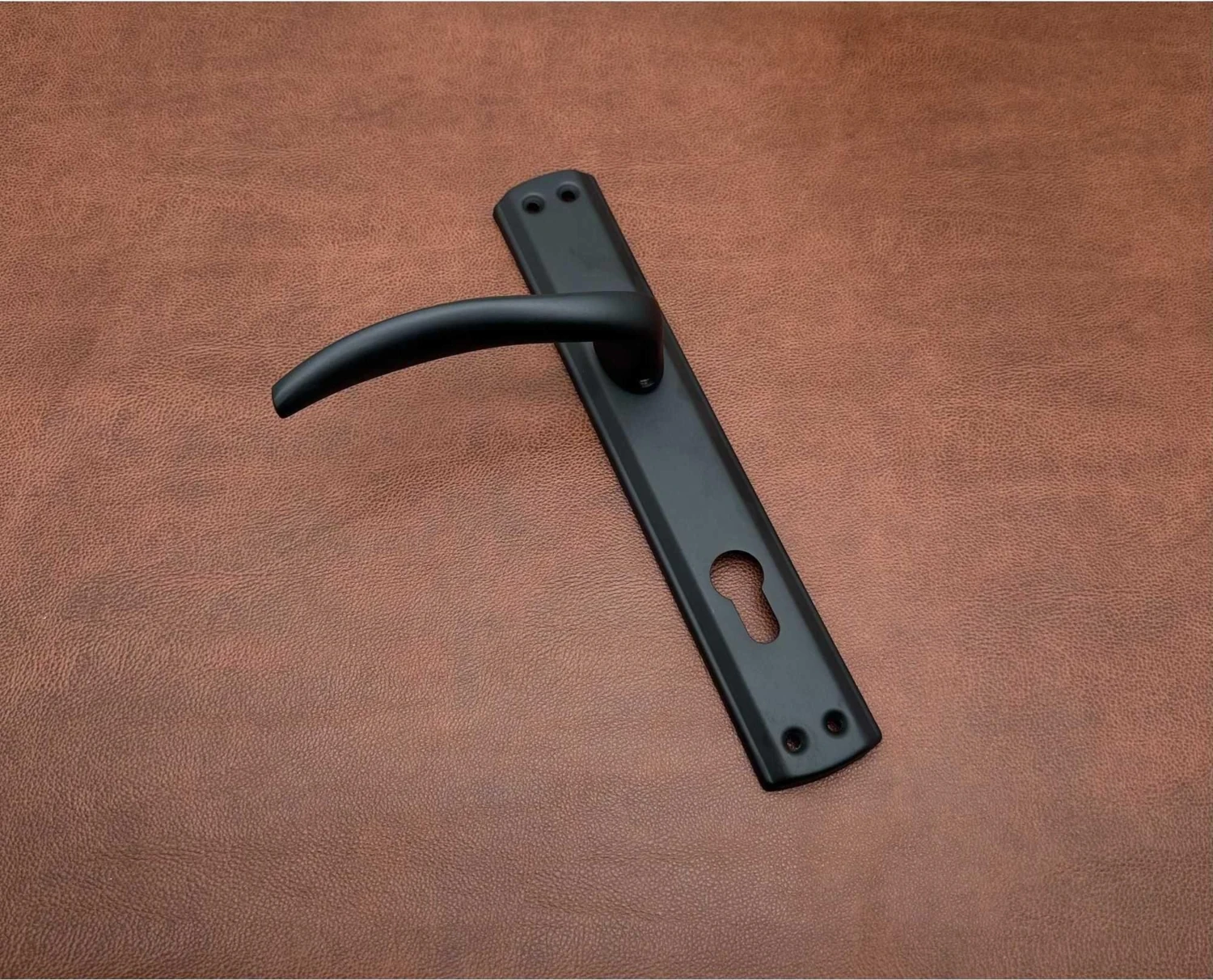 Trim Mat Siyah Lüx Aynalı Çelik Kapı Kolu Sol Basar Tek Yön