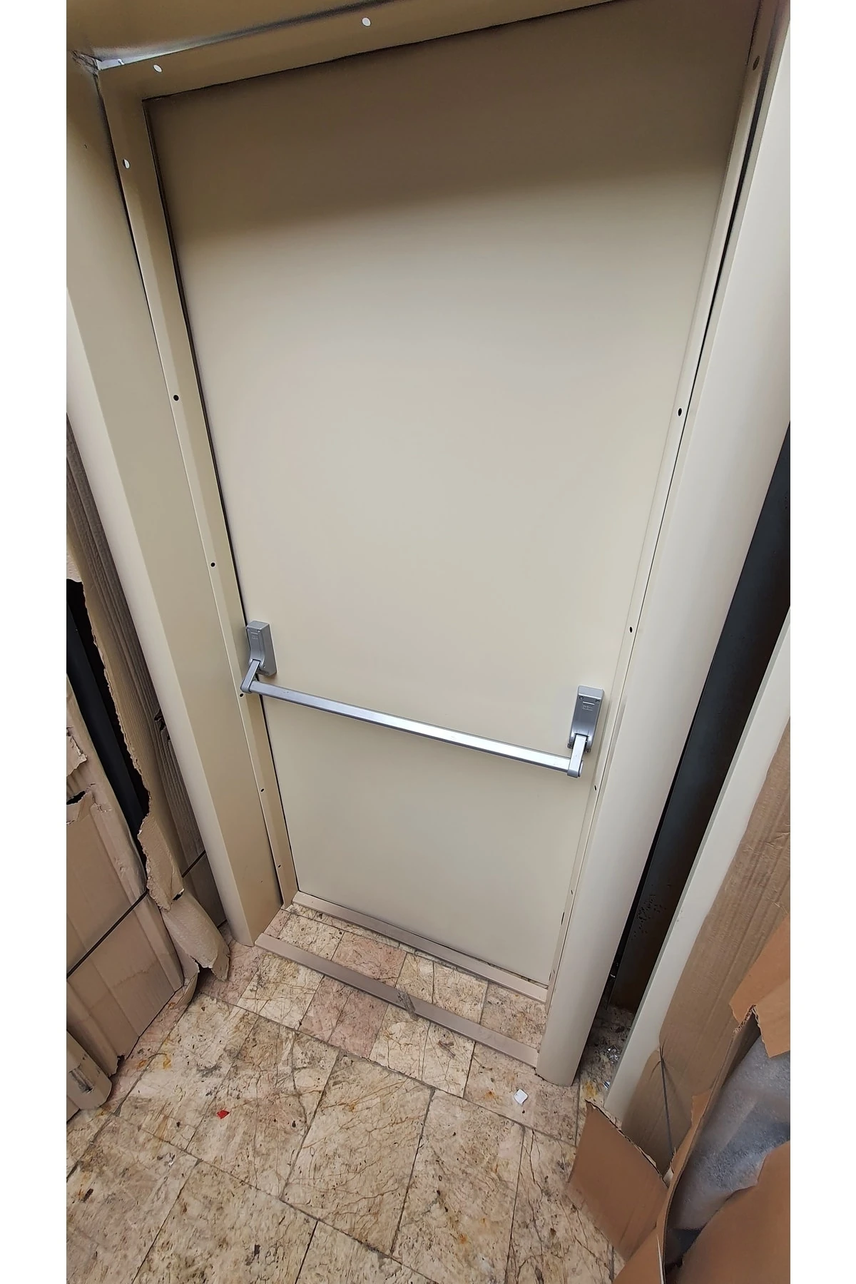 Yangın Kapısı, Acil Çıkış Kapısı, Standart Yangın Kapısı, Panikbarlı Yangın Kapısı Sol Açılım