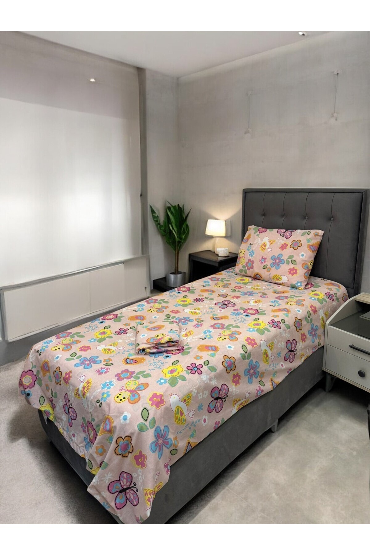 Genç Odası Tek Kişilik Nevresim Takımı Lastikli Çarşaflı Flower
