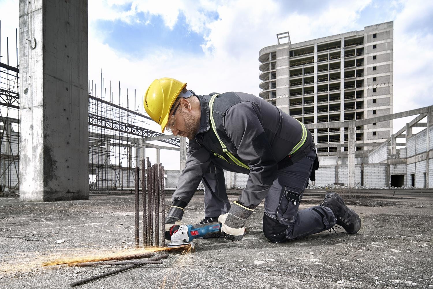 BOSCH Gws 18V-11 S 2X5.0AH Çift Akülü Taşlama